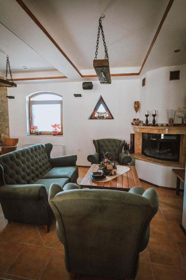 Lazar Winery Tourism B&B Rosoman Bagian luar foto