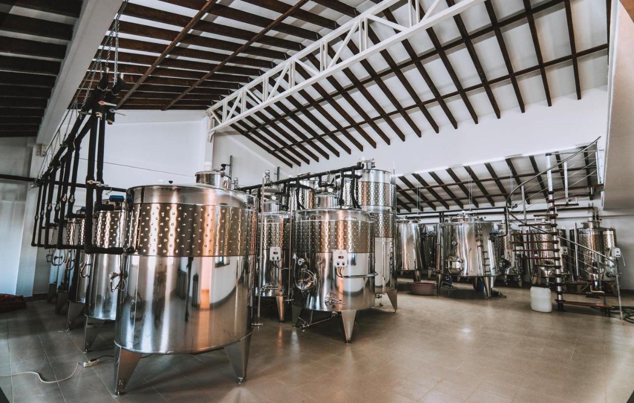 Lazar Winery Tourism B&B Rosoman Bagian luar foto