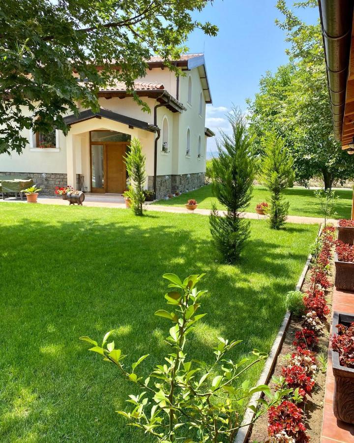 Lazar Winery Tourism B&B Rosoman Bagian luar foto