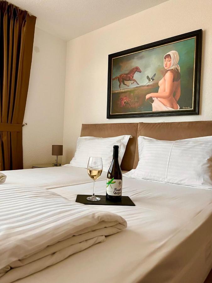 Lazar Winery Tourism B&B Rosoman Bagian luar foto